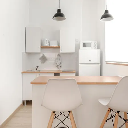 Gus Apartment *